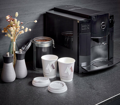 Kaffeemaschine mit Zubehör