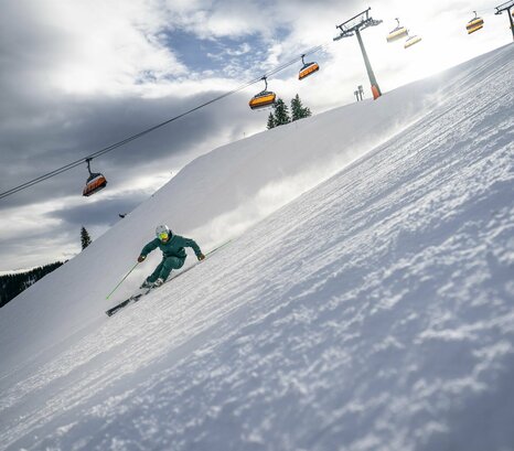 Skifahrer auf der Piste