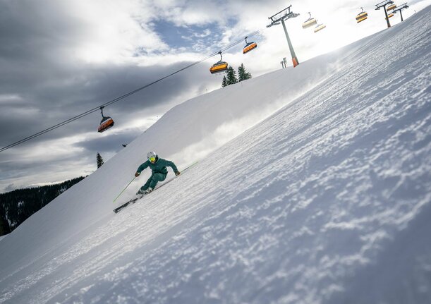 Skifahrer auf der Piste