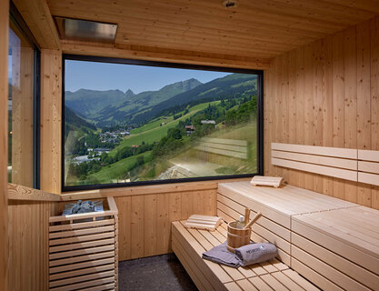 Sauna auf der Dachterrasse mit Ausblick über Talkessel