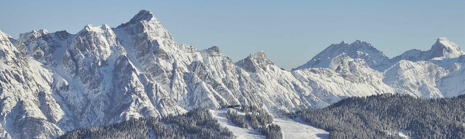 Verschneite Berglandschaft