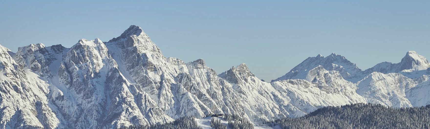 Verschneite Berglandschaft